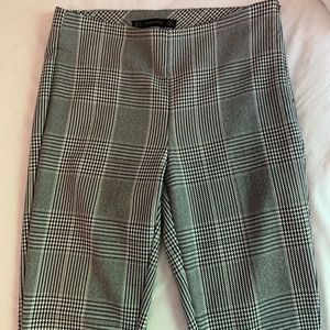 Zara plaid pants 🖤🤍